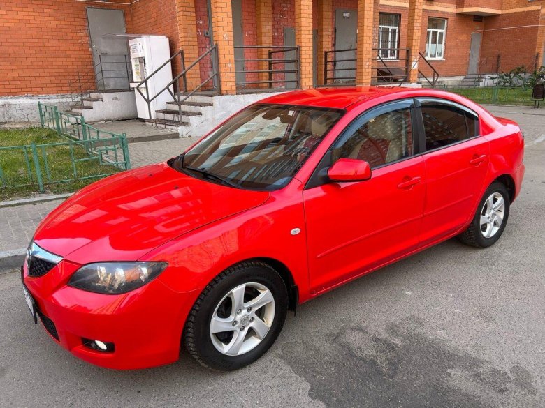 Мазда 3 хэтчбек красная 2007
