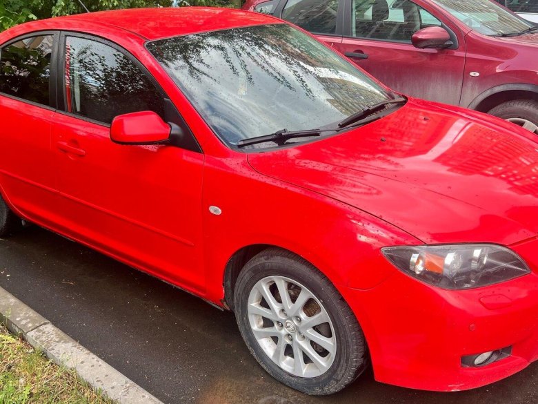 Мазда 3 бк хэтчбек красная