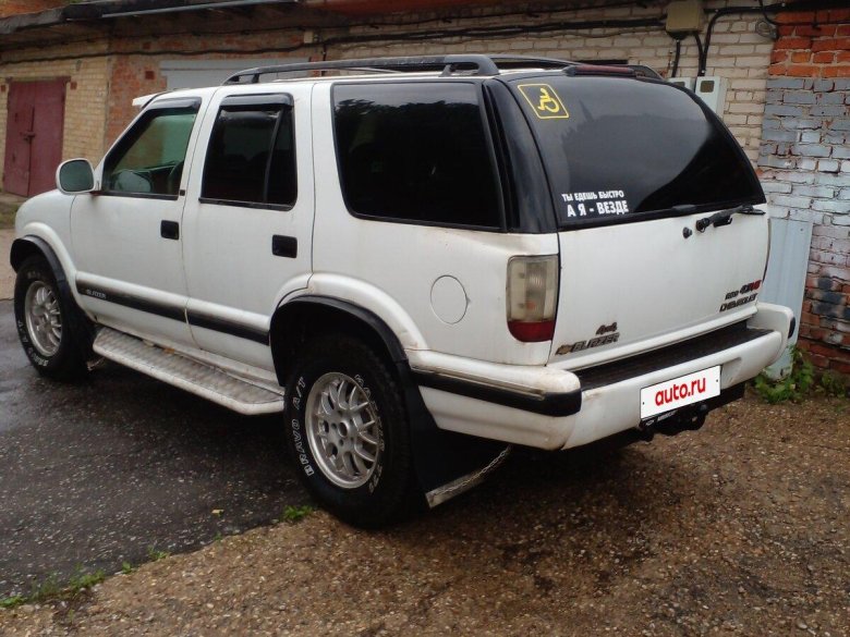 Chevrolet blazer 1998 белый