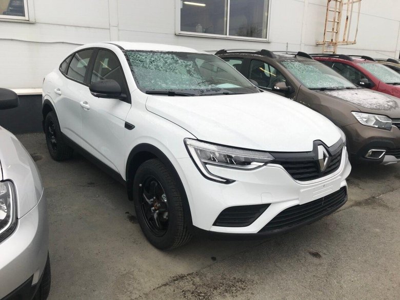 Рено аркана белая с черной крышей