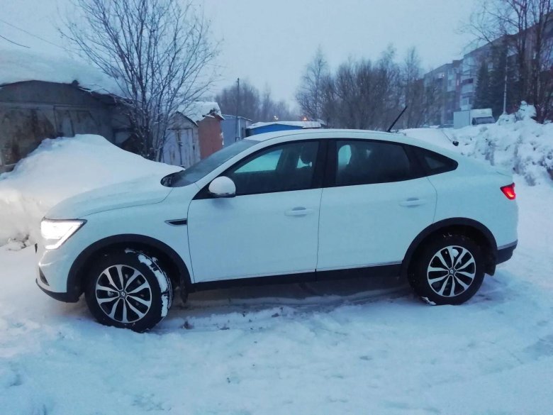 Рено аркана белая