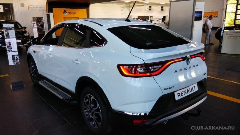 Рено аркана белая с черной крышей