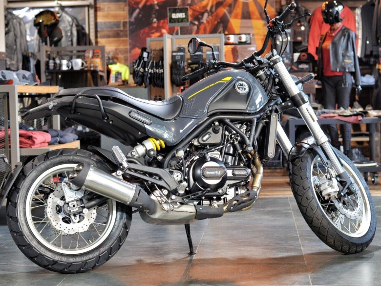 Мотоцикл benelli