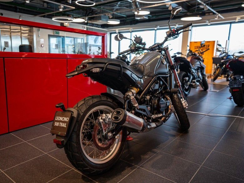Benelli leoncino 500 trail