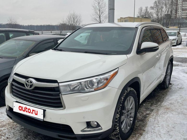 Тойота хайлендер 2015