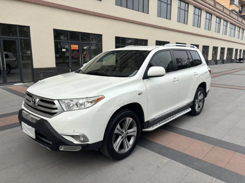 Toyota highlander 2013 года