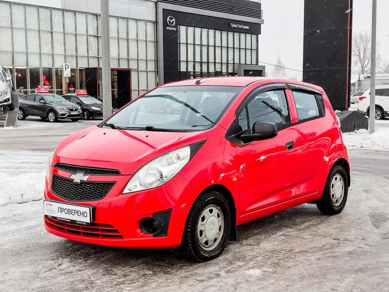 Спарк красный цвет