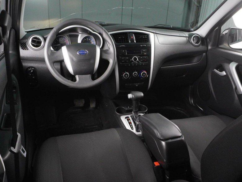 Датсун мидо салон