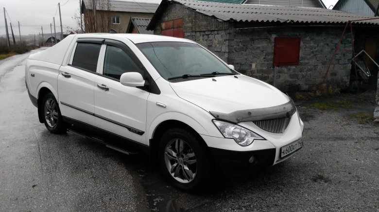 SSANGYONG Actyon Sports белый