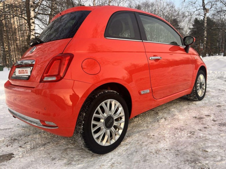 Красный фиат