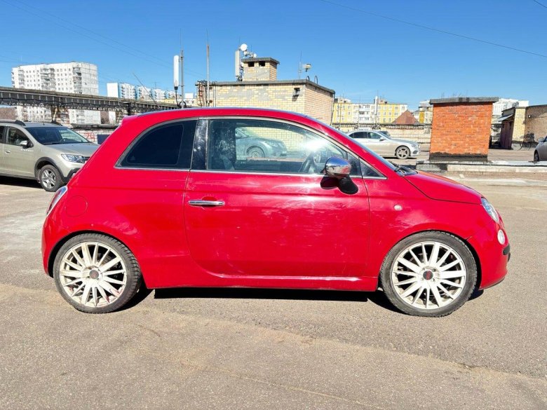Fiat 500 red