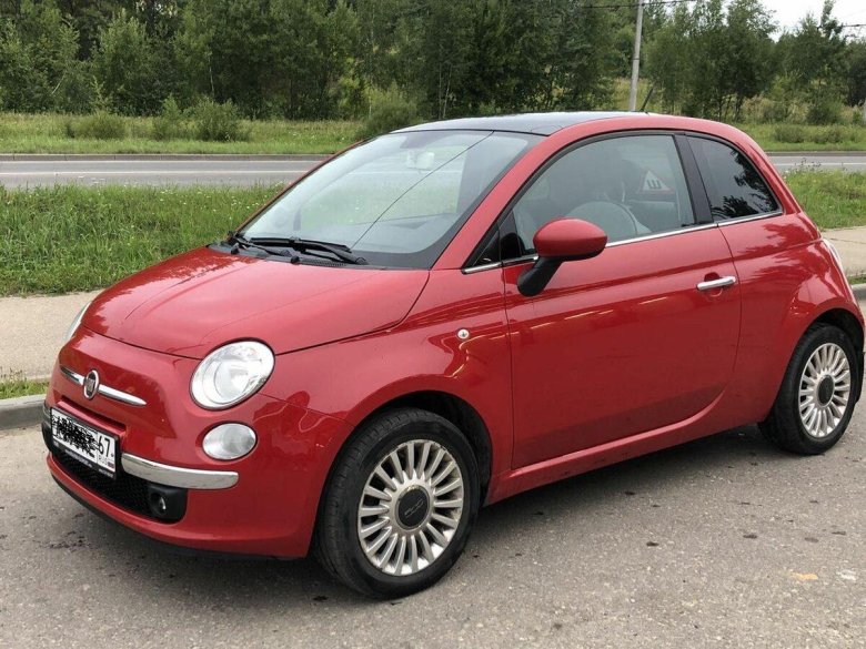 Fiat 500 красный