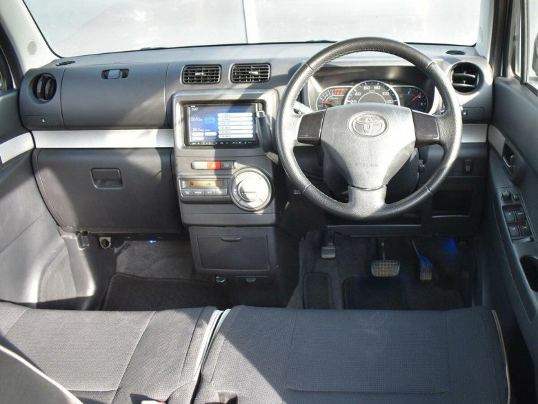 Тойота Пиксис Спейс