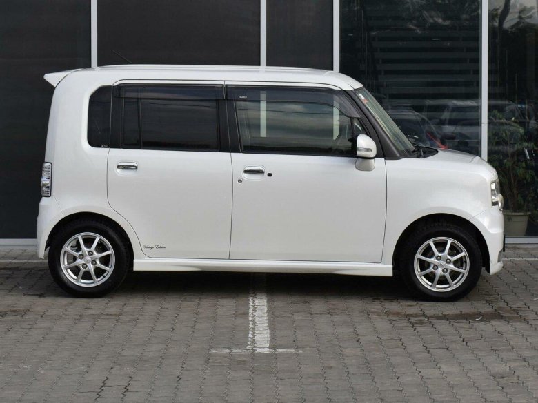 Тойота Пиксис Спейс