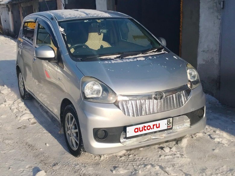 Серая тойота