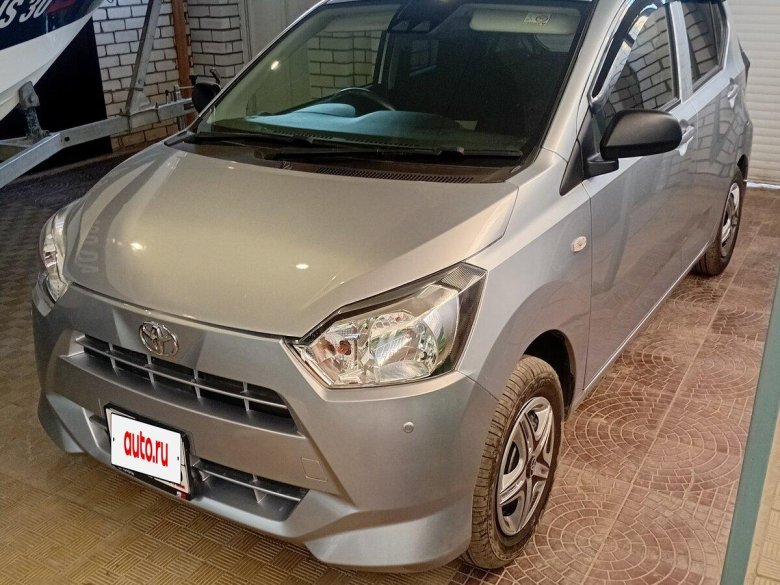 Daihatsu mira e:s 2018