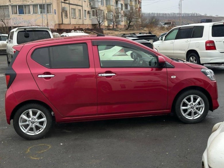 Тойота пиксис эпоч