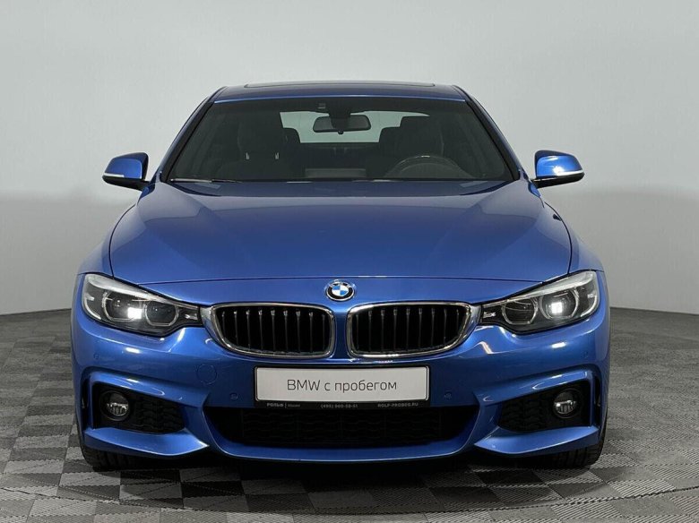 Синий бмв