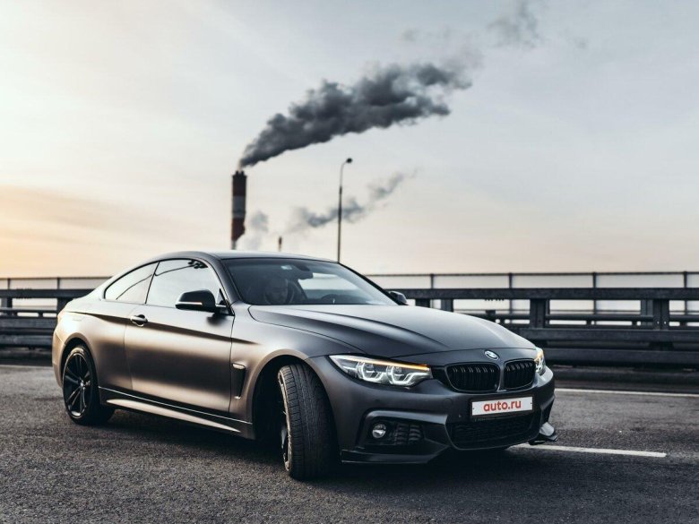 Серая бмв