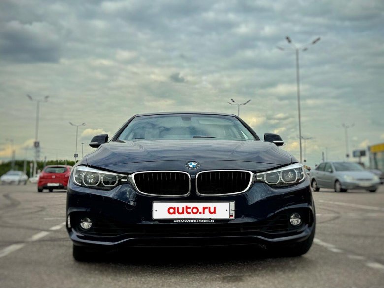 Синий бмв