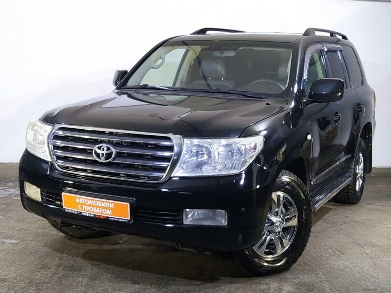 Машина toyota land cruiser
