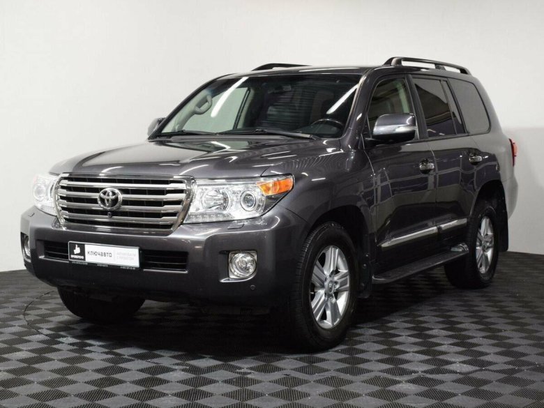 Land Cruiser 200 2013 серебристый