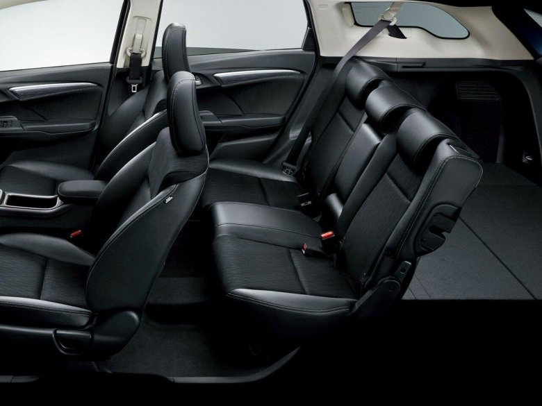 Honda Shuttle Hybrid 2015 салон