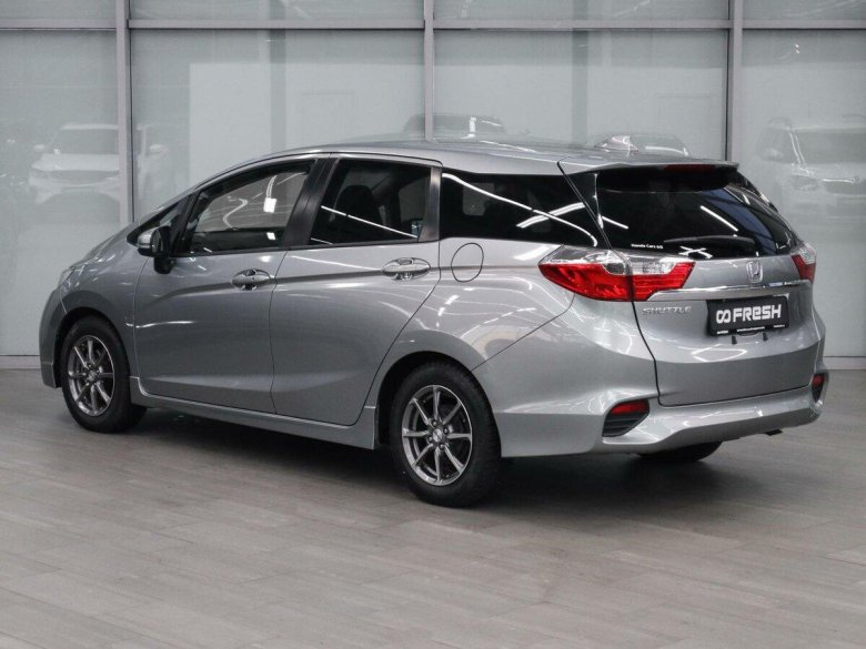 Хонда Шатл 2016