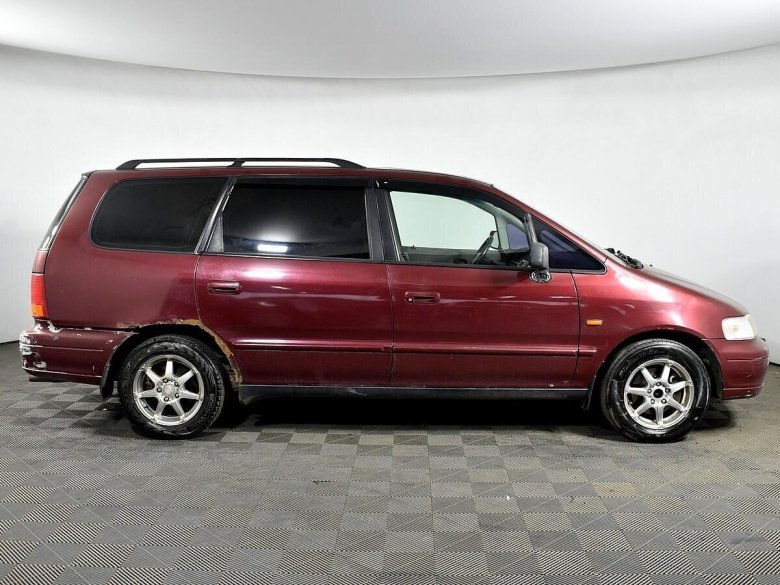 Красная хонда