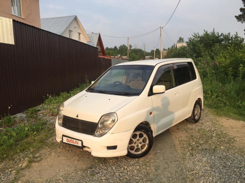 Митсубиси Мираж Динго 2000