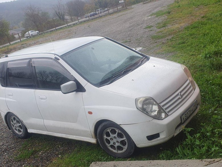 Митсубиси мираж динго 2000