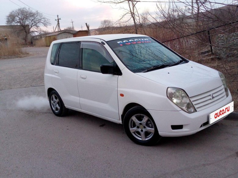 Митсубиси мираж динго 2000