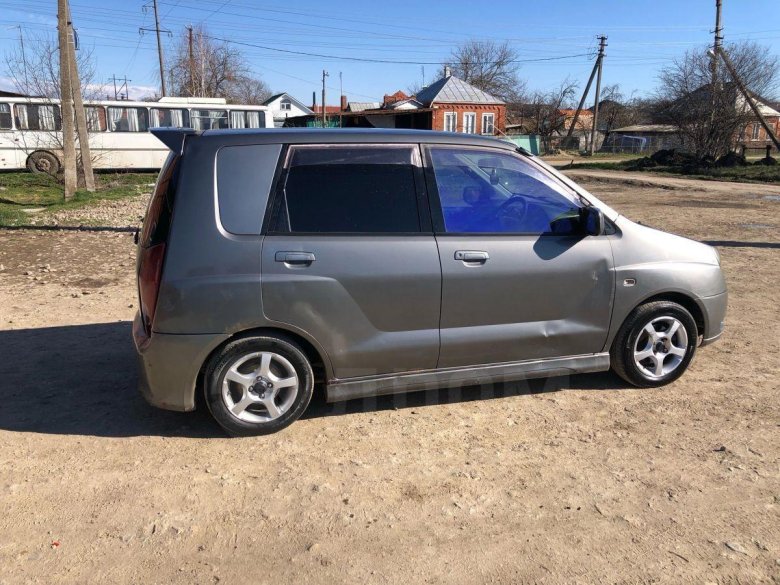 Митсубиси мираж динго 2001