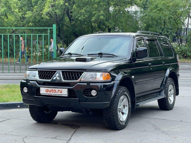 Mitsubishi pajero sport i