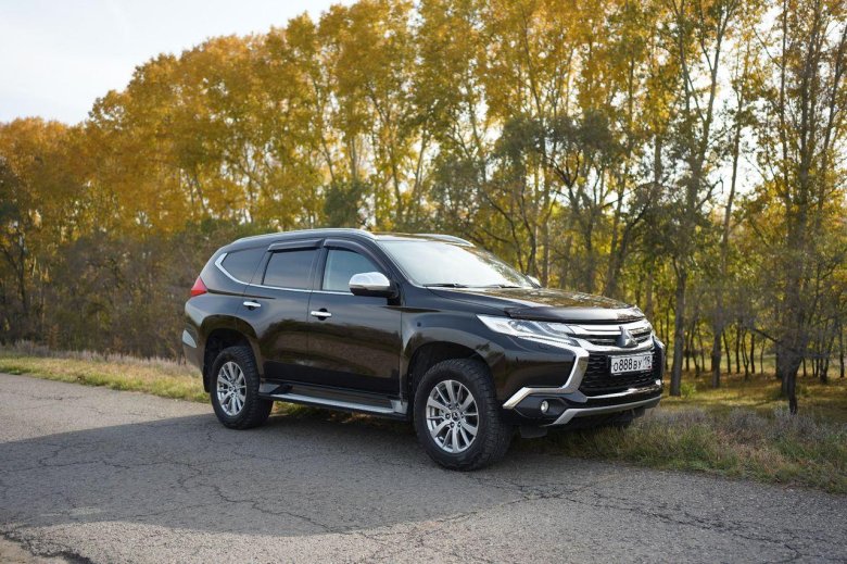 Mitsubishi pajero sport 3 поколение