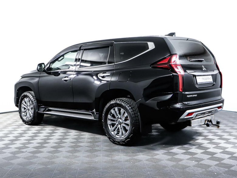 Mitsubishi pajero sport ii