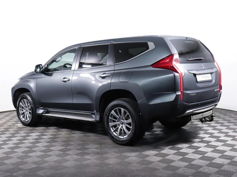 Mitsubishi pajero sport 3