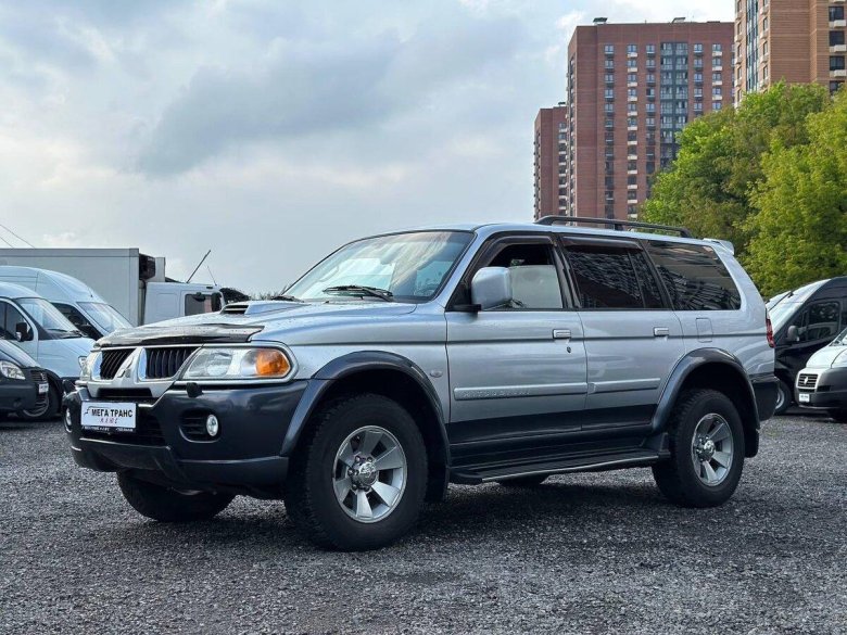 Митсубиси Паджеро спорт 1