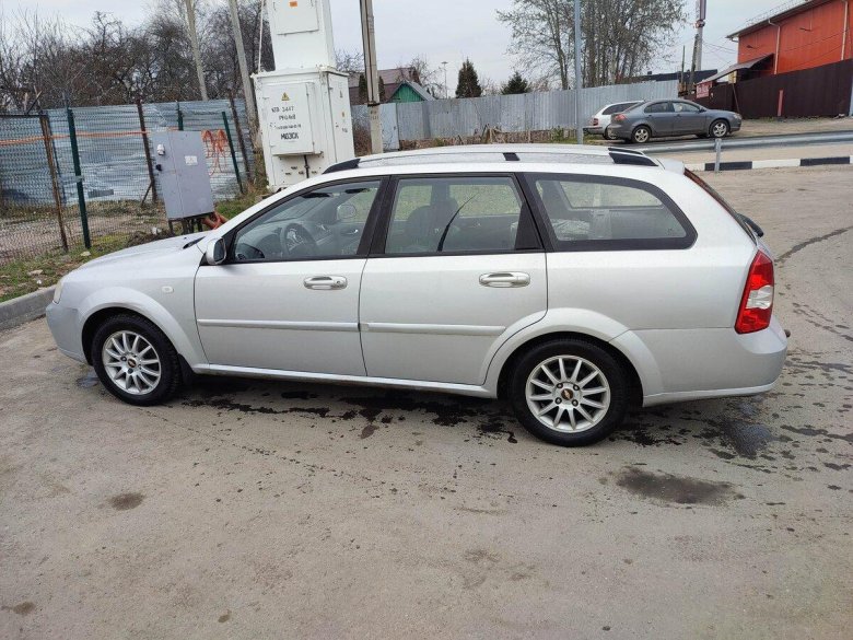 Chevrolet lacetti 2010 универсал