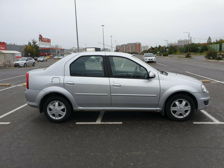 Рено Логан 1 Рестайлинг серебристый