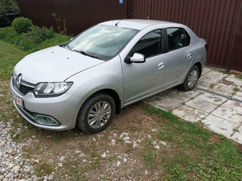 Рено логан 2015 года