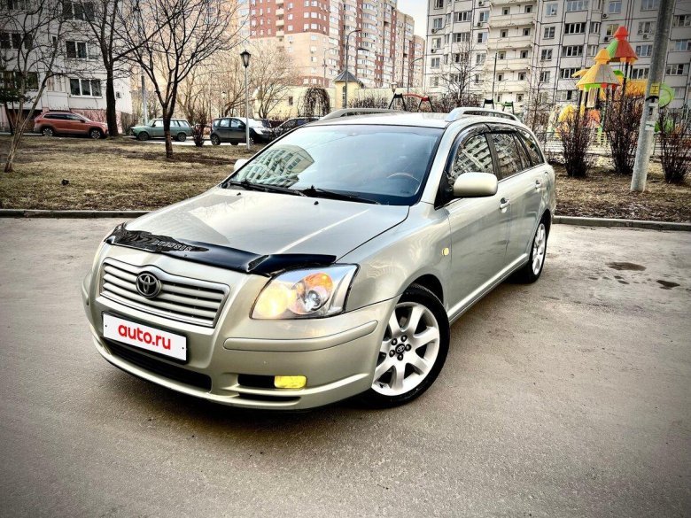 Тойота авенсис 2005