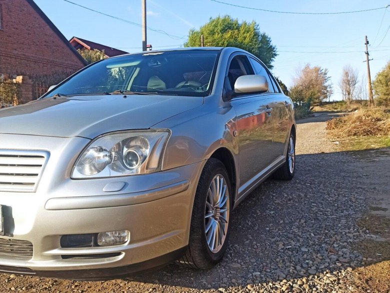 Toyota avensis 2004