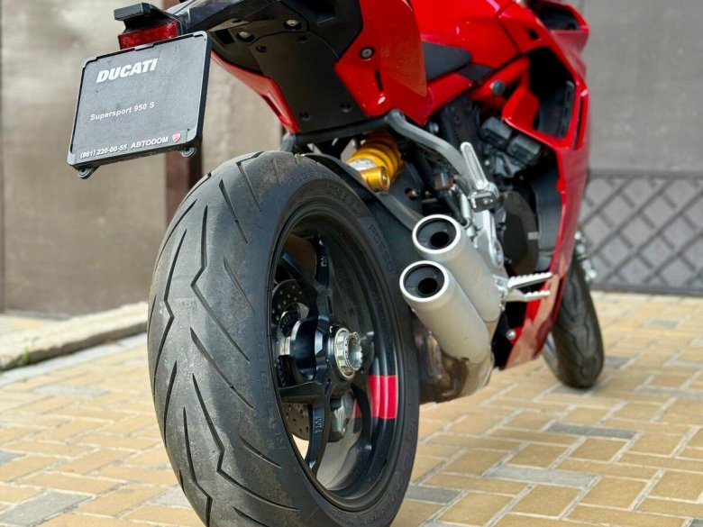Ducati supersport 950s
