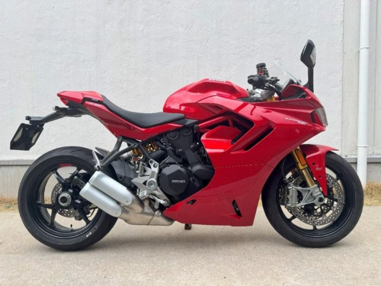 Ducati 939 supersport