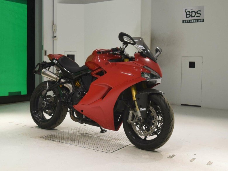 Мотоцикл красный