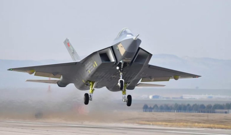 Китайский истребитель j-20
