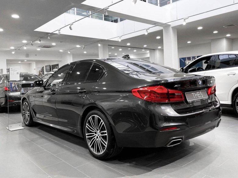 Бмв 5 серии f 10