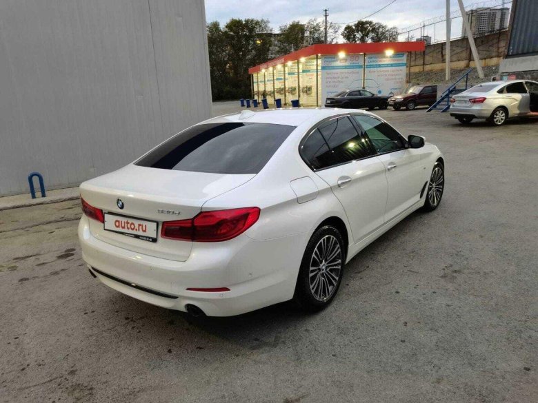 Бмв 520 2019