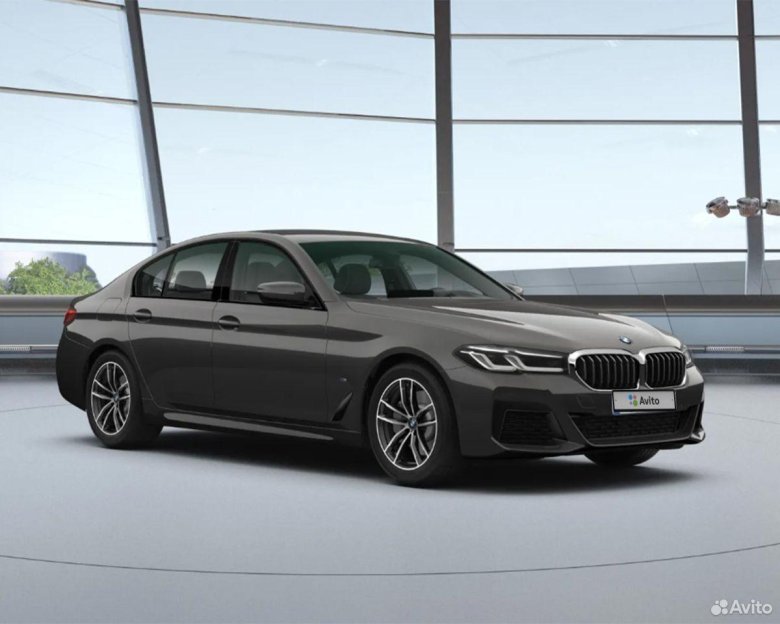 БМВ 520 2021